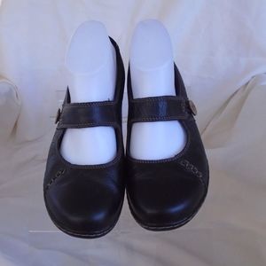 Clarks Bendables Womens US 81/2 M Mary Janes Flats